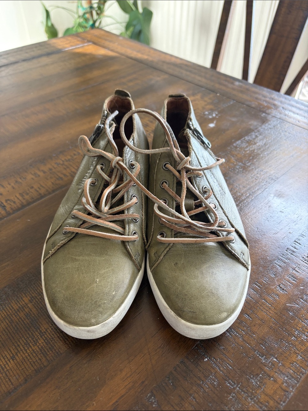 Blackstone Olive Green Leather Sneakers